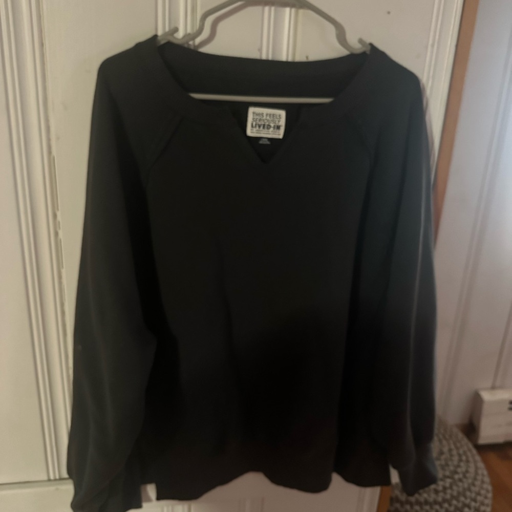 American Eagle Black Sweatshirt